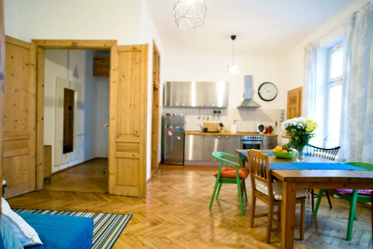 Large And Cozy Apartment 60 M2, Cracow Old Town Kraków